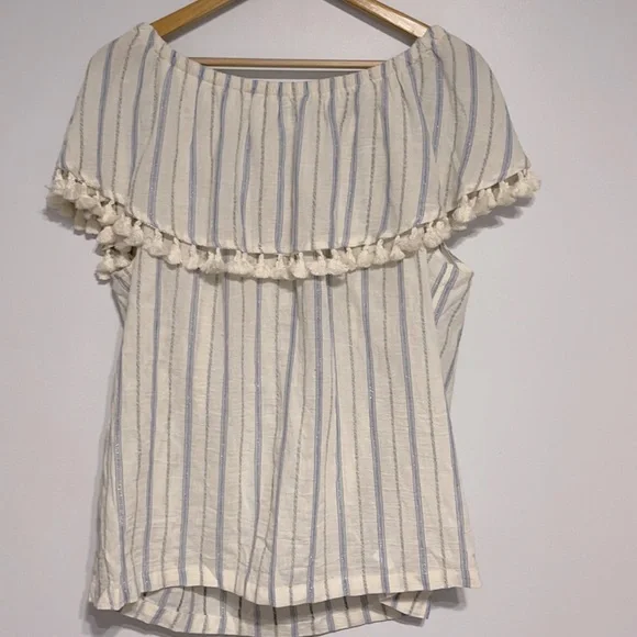 Artisan NY Cold Shoulder Tassel Top NWT - Picture 2 of 6